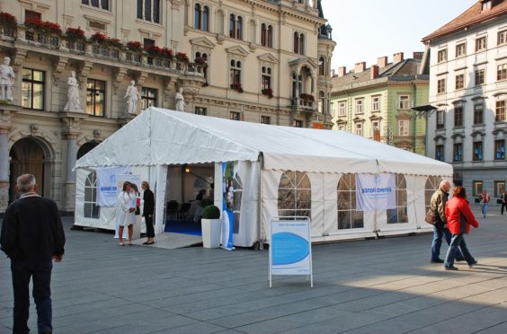 Falt-Eventzelt für Beratung und Behandlung Foto Falt-Eventzelt